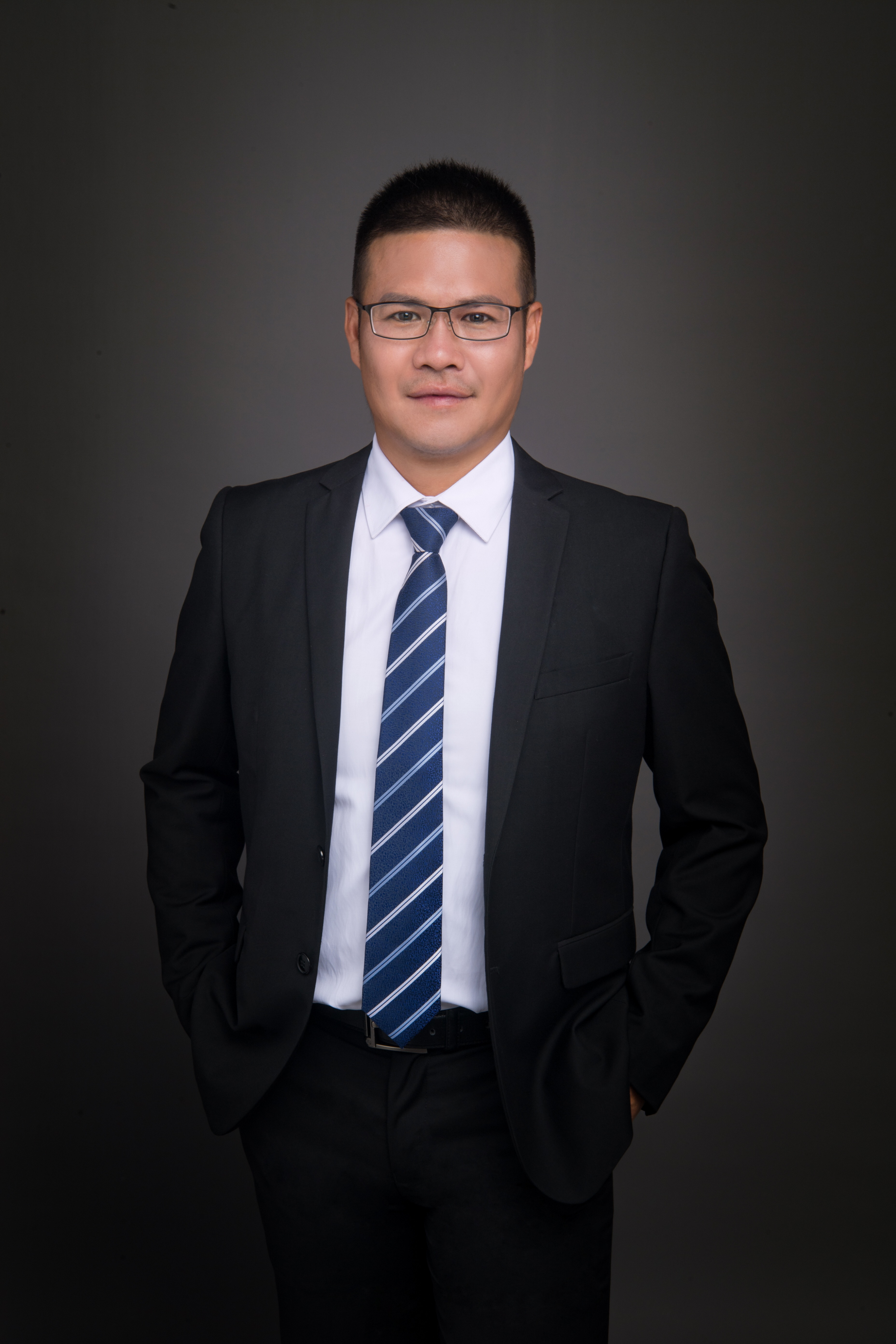 譚宏川 